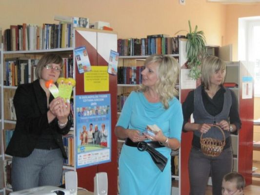 Grafika #10: 14.06.2010 - Spotkanie w Bibliotece Gminnej w ramach akcji "Cała Polska czyta dzieciom"