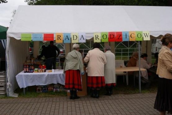 Grafika #2: 12.06.2010 - Rada Rodziców na Festynie Gminnym "Niezapominajka"