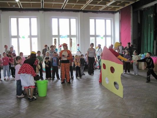 Grafika #4: 01.06.2010 - Dzień Dziecka