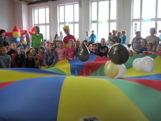 Grafika #8: 01.06.2010 - Dzień Dziecka