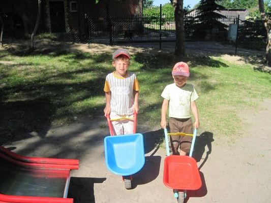 Grafika #8: 02.07.2010 - Jak bawimy się w wakacje