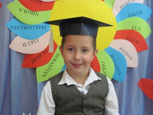 Grafika #6: 23.06.2010 - Absolwenci Przedszkola Gminnego w Charbrowie rok 2009/2010