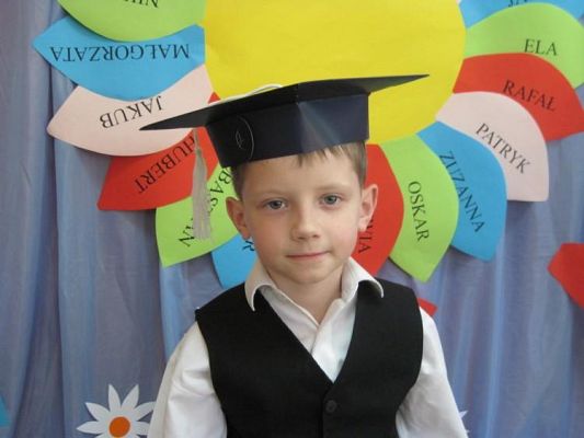 Grafika #7: 23.06.2010 - Absolwenci Przedszkola Gminnego w Charbrowie rok 2009/2010