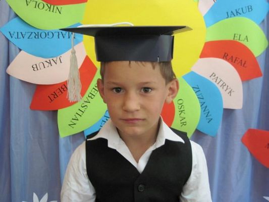 Grafika #12: 23.06.2010 - Absolwenci Przedszkola Gminnego w Charbrowie rok 2009/2010