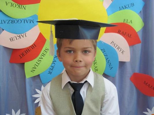 Grafika #15: 23.06.2010 - Absolwenci Przedszkola Gminnego w Charbrowie rok 2009/2010