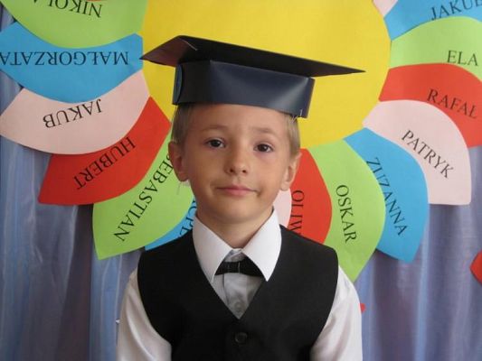 Grafika #23: 23.06.2010 - Absolwenci Przedszkola Gminnego w Charbrowie rok 2009/2010