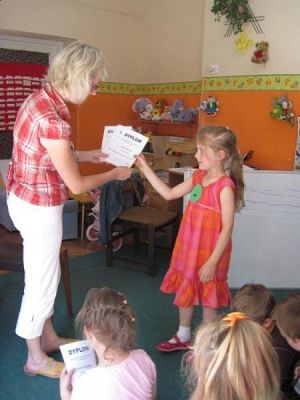 Grafika #13: 18.06.2010 - Uroczyste zakończenie zajęć dodatkowych z rytmiki i j.angielskiego