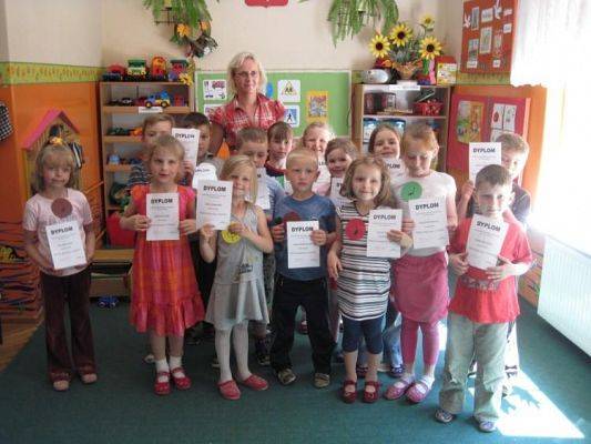 Grafika #17: 18.06.2010 - Uroczyste zakończenie zajęć dodatkowych z rytmiki i j.angielskiego