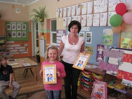 Grafika #19: 18.06.2010 - Uroczyste zakończenie zajęć dodatkowych z rytmiki i j.angielskiego