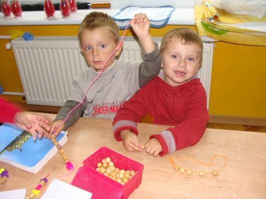 Grafika #1: 22.09.2010 - Zajęcia i zabawa w grupie "Maluszków"