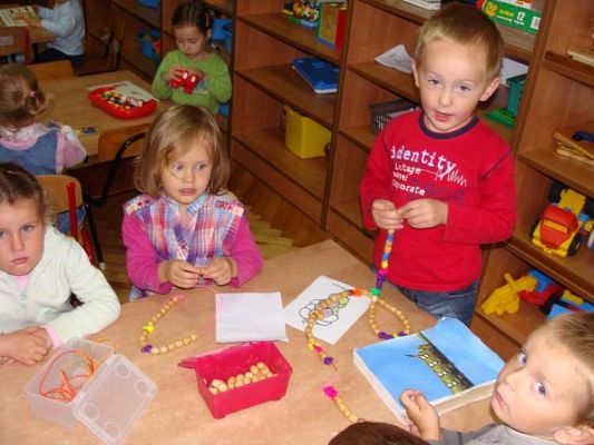 Grafika #2: 22.09.2010 - Zajęcia i zabawa w grupie "Maluszków"