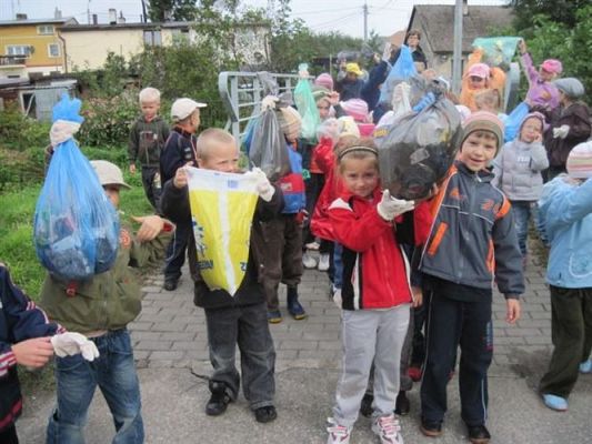 Grafika #1: 17.09.2010 - Bierzemy udział w Ogólnopolskiej Akcji "Sprzątania Świata"
