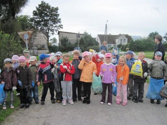 Grafika #16: 17.09.2010 - Bierzemy udział w Ogólnopolskiej Akcji "Sprzątania Świata"