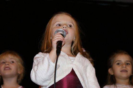 Grafika #31: 13.11.2010 - Występy dzieci z okazji Dnia Seniora