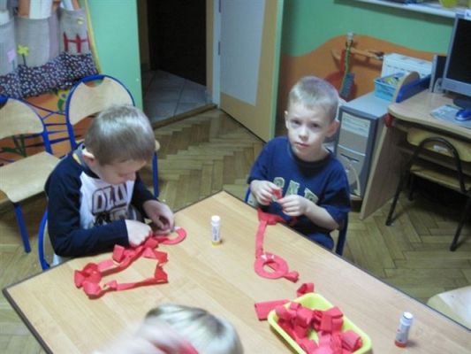 Grafika #1: 12.11.2010 - Kotyliony z okazji Dnia Niepodległości -gr II