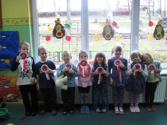 Grafika #6: 12.11.2010 - Kotyliony z okazji Dnia Niepodległości -gr II