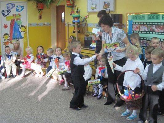 Grafika #23: 15.10.2010 - Pasowanie na Przedszkolaka w grupie "Maluszków"