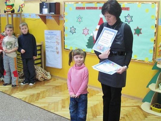 Grafika #0: 10.12.2010 - Rodzinny konkurs plastyczny "Kartka na gwiazdkę"