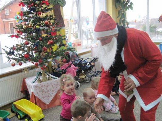 Grafika #5: 06.12.2010 - Wizyta Świętego Mikołaja w naszym przedszkolu