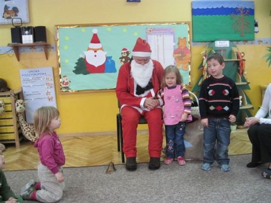 Grafika #7: 06.12.2010 - Wizyta Świętego Mikołaja w naszym przedszkolu