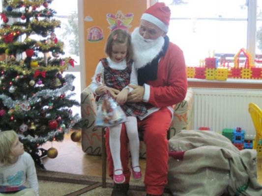 Grafika #37: 06.12.2010 - Wizyta Świętego Mikołaja w naszym przedszkolu