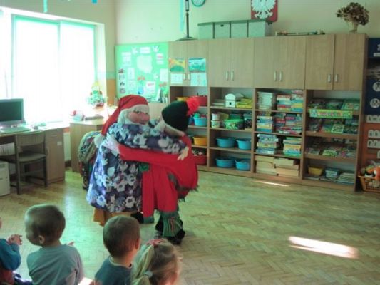 Grafika #14: 01.12.2010 - "Zaczarowany Mikołaj i jego przyjaciele" spotkanie z iluzjonistą