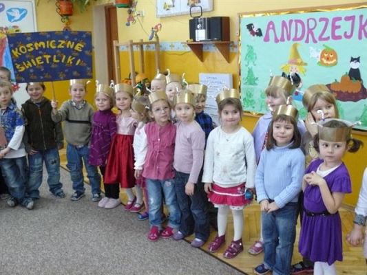 Grafika #5: 30.11.2010 - Uroczyste nadanie nazw grupom