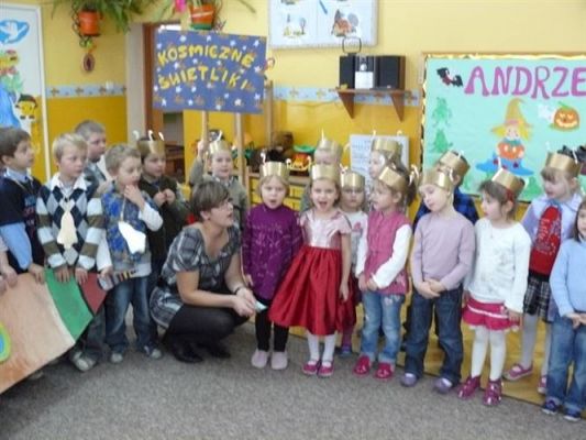 Grafika #7: 30.11.2010 - Uroczyste nadanie nazw grupom