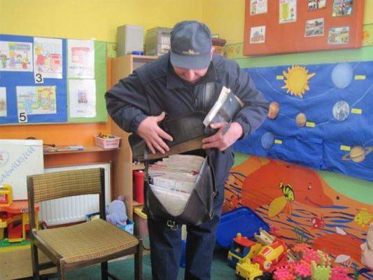 Grafika #0: 17.02.2011 - Spotkanie z panem listonoszem w grupie średniaków