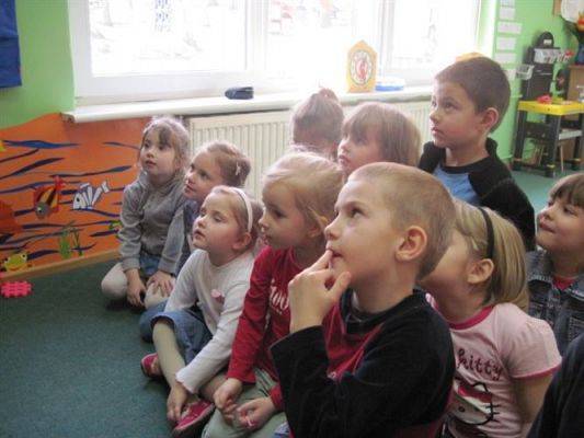 Grafika #7: 17.02.2011 - Spotkanie z panem listonoszem w grupie średniaków