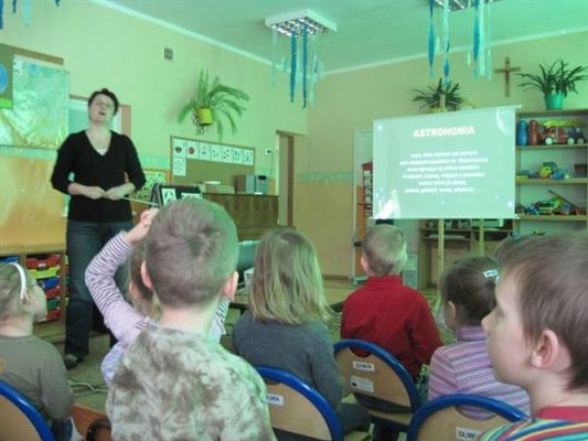 Grafika #2: 15.02.2011 - Prezentacja multimedialna "Człowiek w Kosmosie"