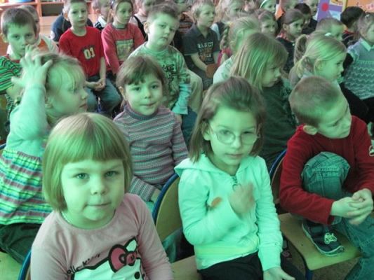 Grafika #3: 15.02.2011 - Prezentacja multimedialna "Człowiek w Kosmosie"