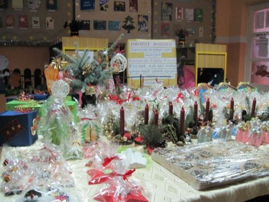 Grafika #1: 16.12.2010 - Kiermasz ozdób świątecznych