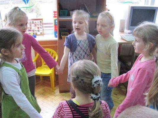 Grafika #10: 04.04.2011 - Audycja muzyczna pt. "Muzyczny sejmik zwierząt"