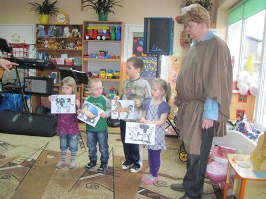 Grafika #14: 04.04.2011 - Audycja muzyczna pt. "Muzyczny sejmik zwierząt"