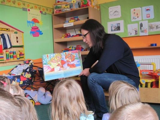 Grafika #1: 01.04.2011 - Rodzice czytają bajki - Grupa II