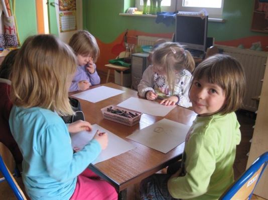 Grafika #2: 01.04.2011 - Rodzice czytają bajki - Grupa II