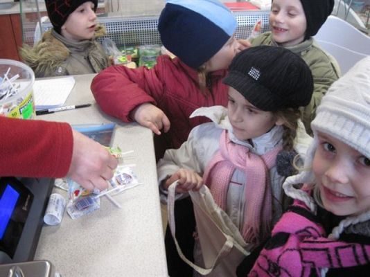 Grafika #1: 14.03.2011 - Robimy zakupy w sklepie