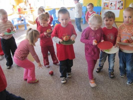 Grafika #4: 18.04.2011 - Kolorowy dzień warzyw i owoców