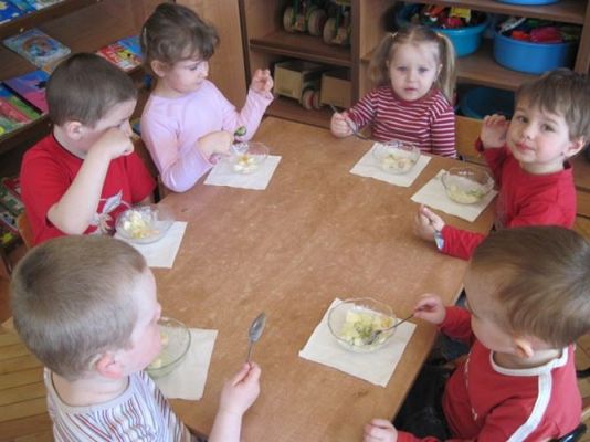 Grafika #24: 18.04.2011 - Kolorowy dzień warzyw i owoców