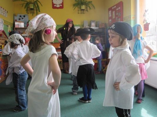 Grafika #4: 08.04.2011 - Zajęcia otwarte w grupie średniaków