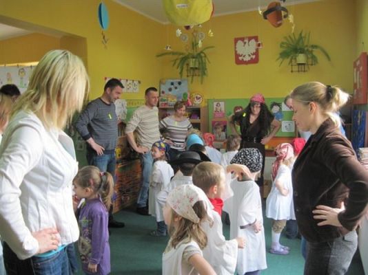 Grafika #7: 08.04.2011 - Zajęcia otwarte w grupie średniaków