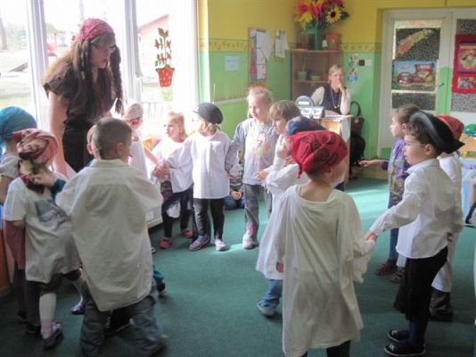 Grafika #15: 08.04.2011 - Zajęcia otwarte w grupie średniaków