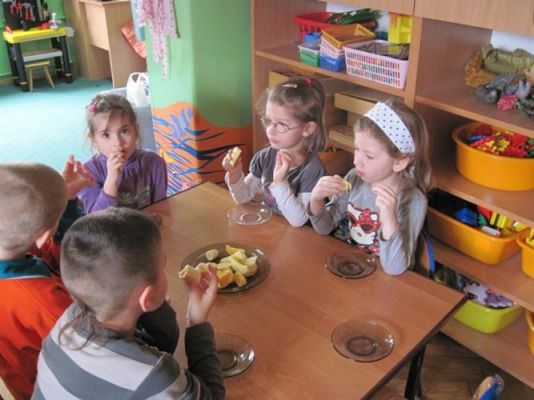 Grafika #30: 08.04.2011 - Zajęcia otwarte w grupie średniaków