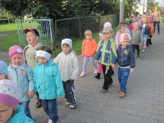 Grafika #4: 26.09.2011 - Spotkanie z policjantem - Jak bezpiecznie przejść przez ulicę