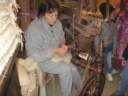 Grafika #8: 05.10.2011 - Wycieczka do warsztatu tkackiego w Białogardzie