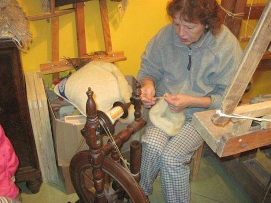 Grafika #17: 05.10.2011 - Wycieczka do warsztatu tkackiego w Białogardzie