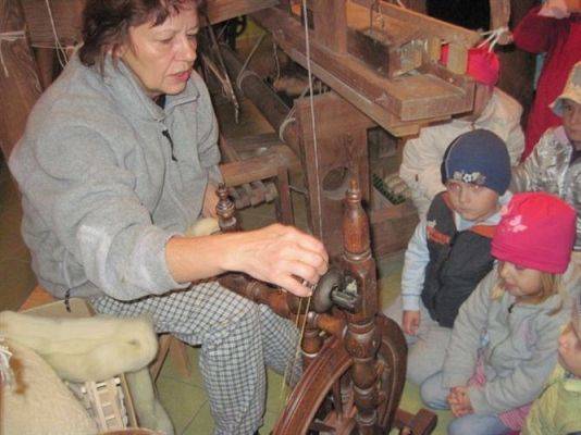 Grafika #19: 05.10.2011 - Wycieczka do warsztatu tkackiego w Białogardzie