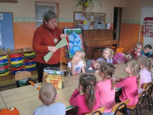 Grafika #2: 22.11.2011 - Warsztaty z papieroplastyki dla dzieci 5,6-letnich