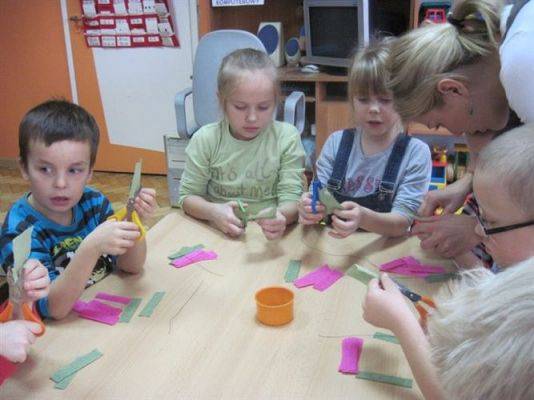 Grafika #11: 22.11.2011 - Warsztaty z papieroplastyki dla dzieci 5,6-letnich